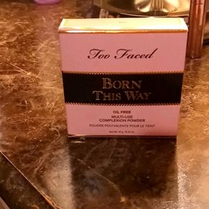 Too Faced "Born this Way" completion powder
